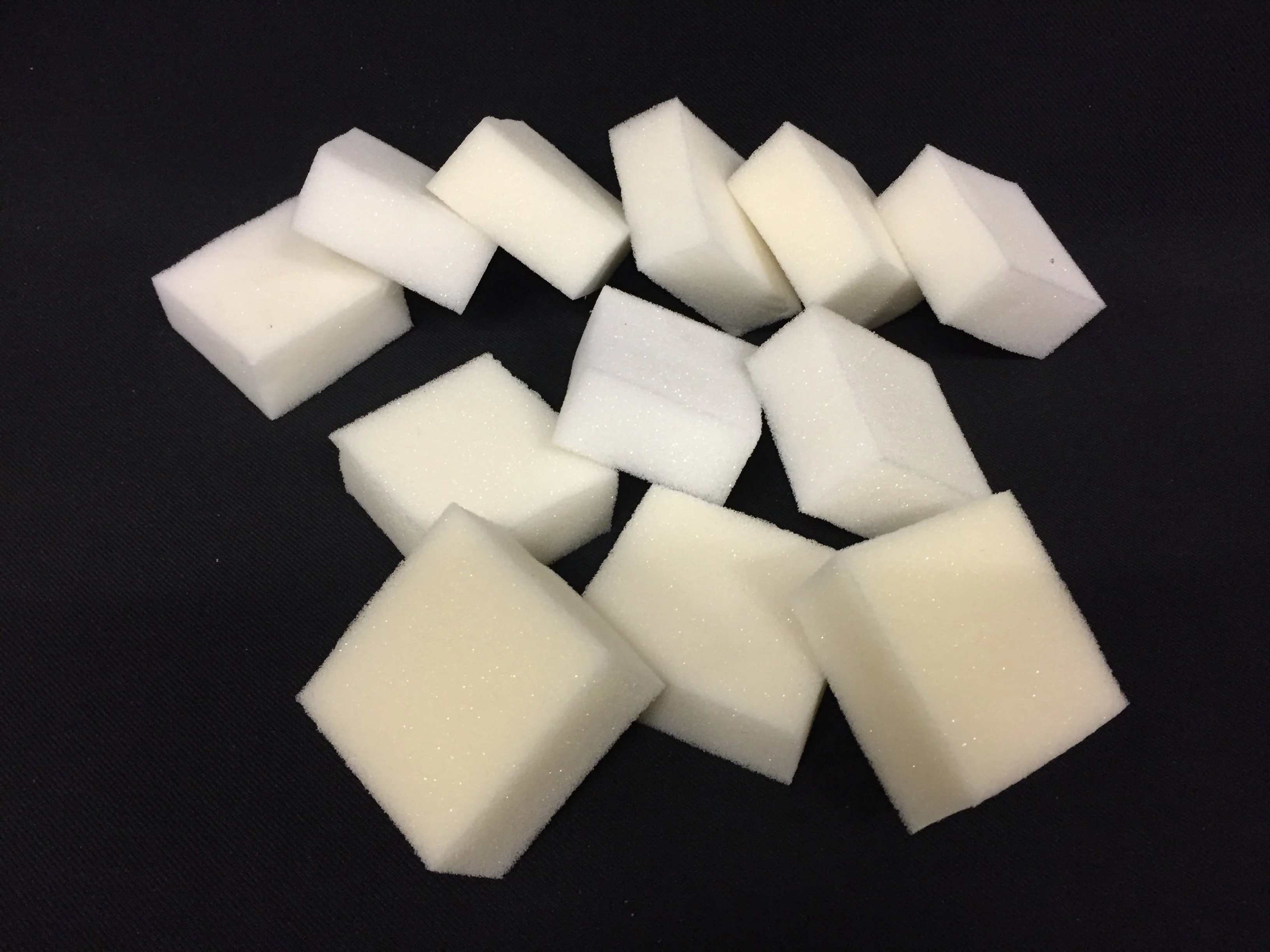 Small Sponges x 24 - (Distributor 40161090) - Image 2